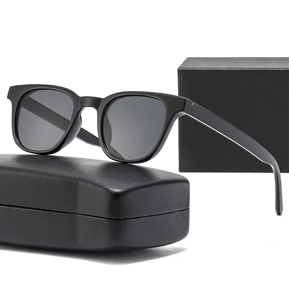 Fashionable elegant sunglasses