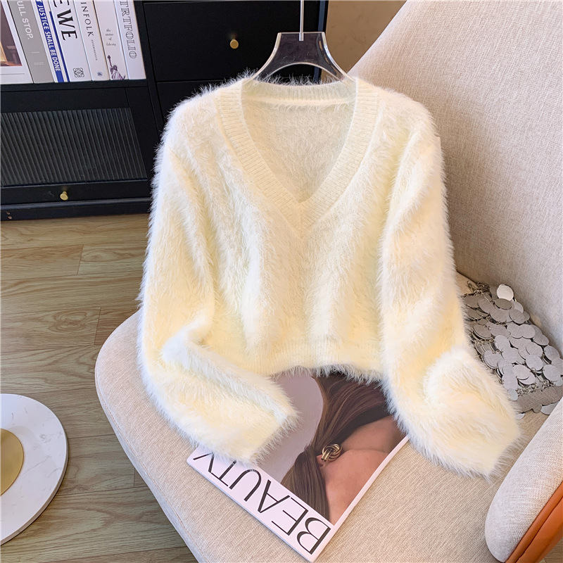 Winter knitted short sweater