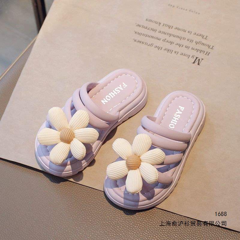 Zapatillas infantiles de moda de verano indoor casual zapatos de niñas lindos flores antideslizantes zapatillas infantiles suaves