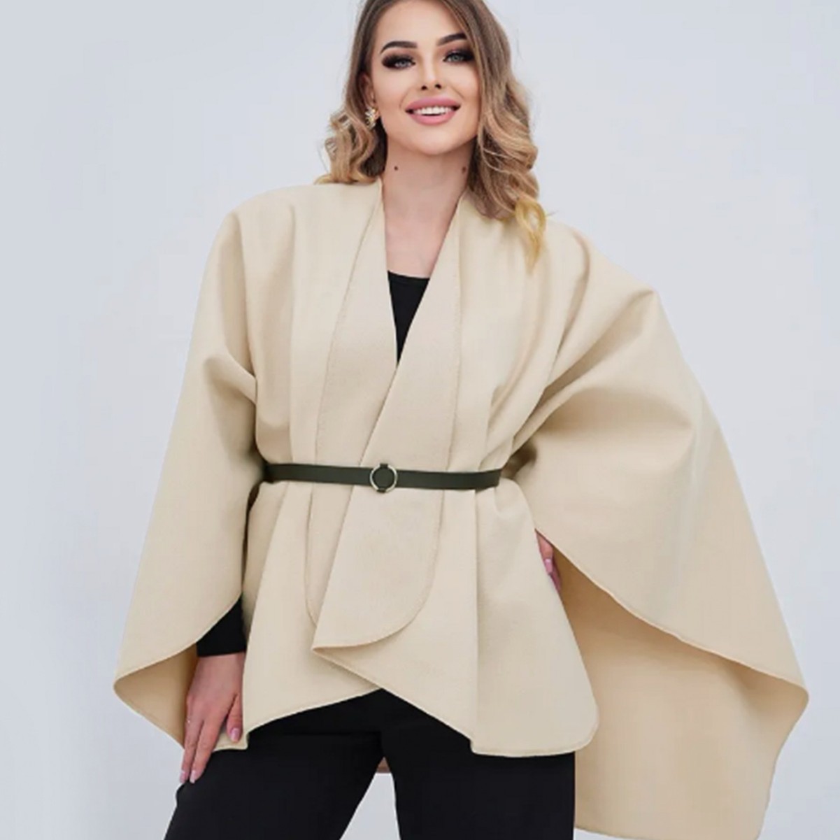 2025 nuevo abrigo cálido francés de alto nivel para mujeres corto relajado viento perezoso otoño invierno nuevo al por mayor