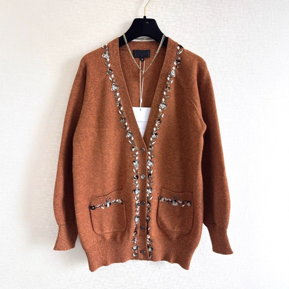 Ранняя осень 2025 года. Эксклюзивный дизайнерский кардиган из кашемира с тяжелой вышивкой бисером в стиле Chanel.