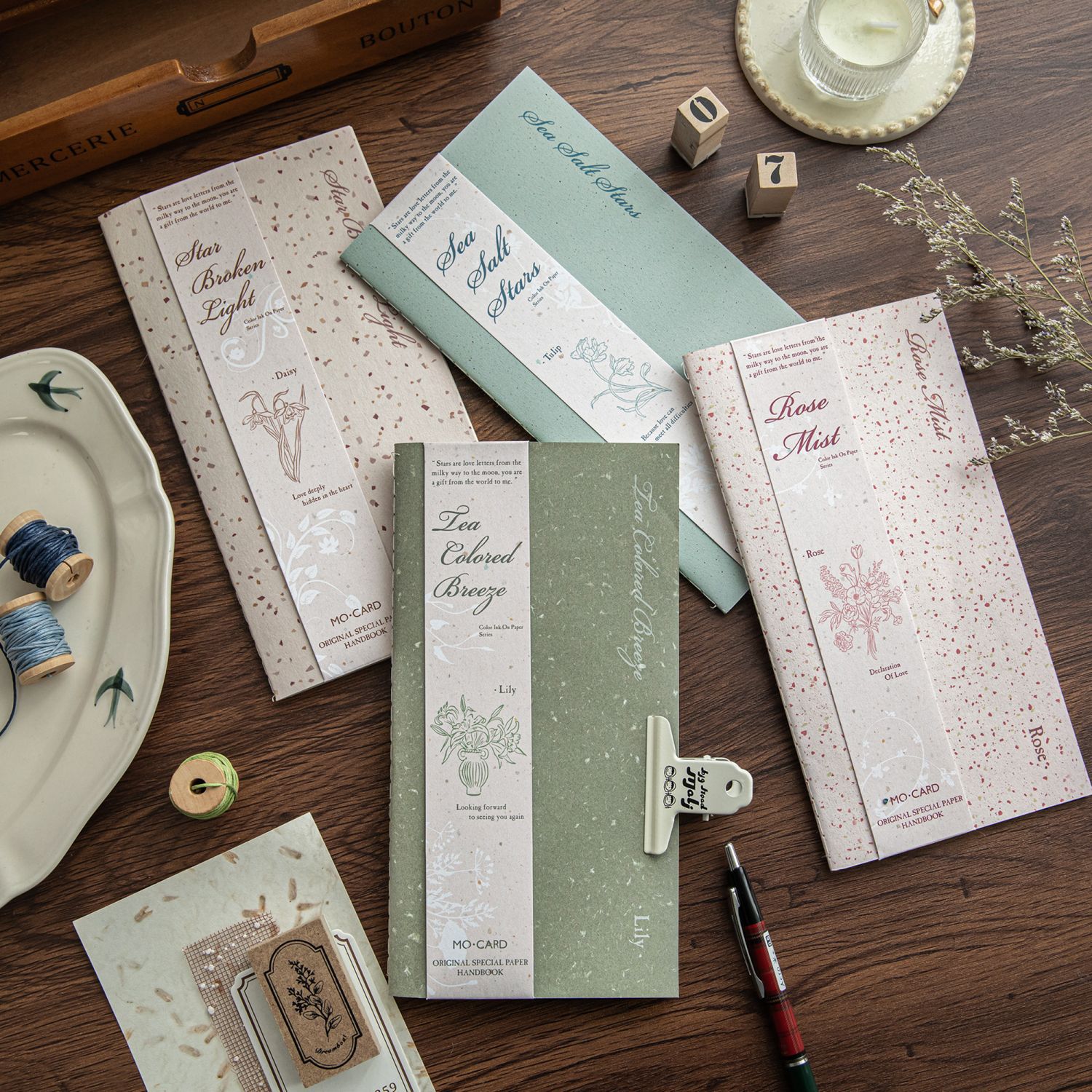 Momo papel especial libro de cuentas manual entre papel tinta de color ligero retro simple libro de línea de coche TN cuaderno de contabilidad manual de estudiante