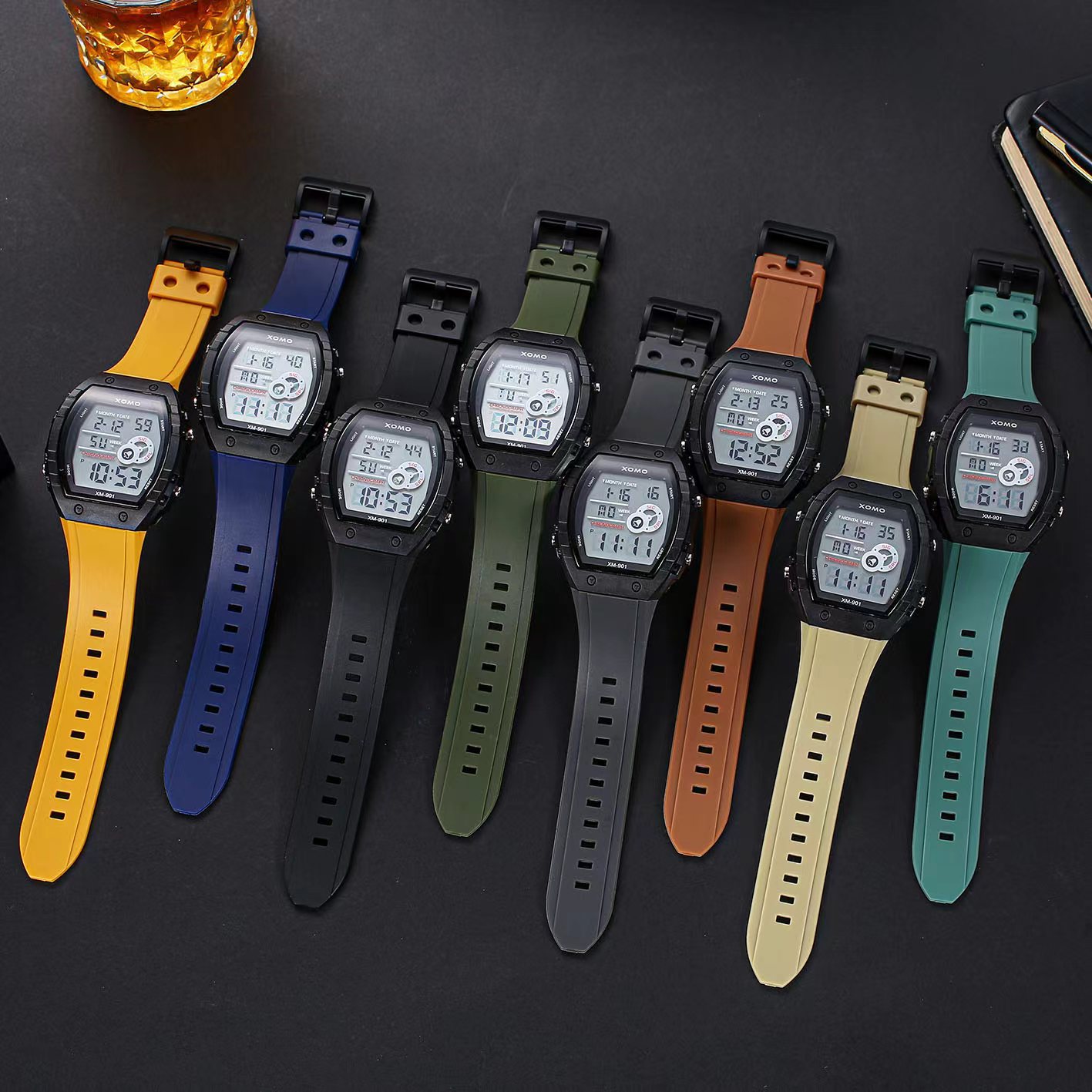 Reloj electrónico deportivo para estudiantes de comercio exterior Reloj despertador luminoso multifuncional para hombres y mujeres Reloj electrónico de cubo pequeño verde matcha impermeable
