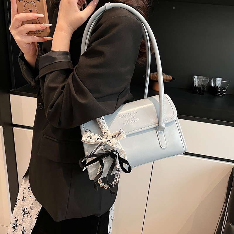 Bolso de mujer invierno 2025 nuevo estilo simple bolso coreano nicho de diseño bolso de hombro de viaje bolso de brazo para mujeres image 2