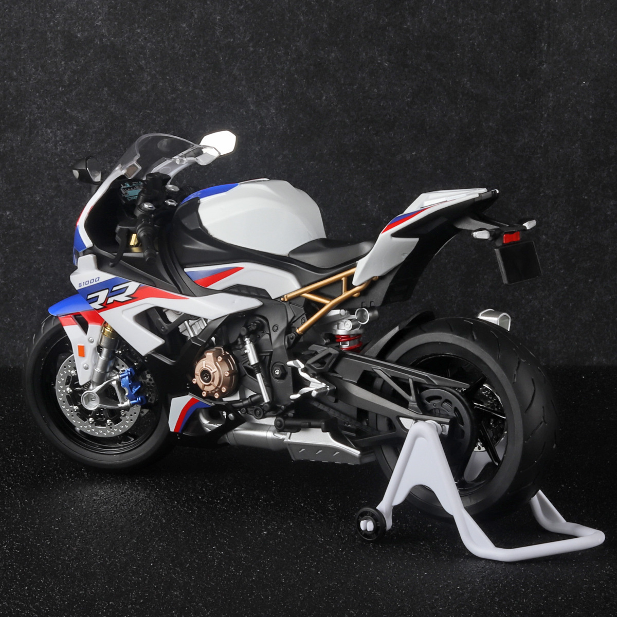 Modelo de Motocicleta de Aleación BaoMa S1000 1:9, Adorno Coleccionable Moderno y de Moda, Primera Motocicleta de Otoño