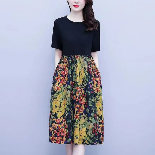 Summer Mother Dress for Plus Size Loose and Slender Skirt Fashion and Elegant Medium-Length Dress with Pockets