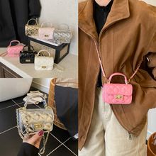 �r���ǹ�ɫС����Ů2025�¿�С���L���朗l�ٴ�μ�б�����