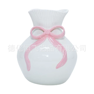 陶瓷蝴蝶结烛台欧美高级氛围感心形立体烛台化妆桌摆件外贸恒飞瓷