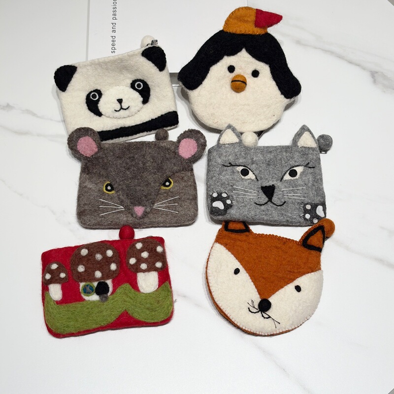 Nepalese Handmade Wool Felt Bag, Super Nice Coin Purse, Cartoon Small Bag, Cute Bus Card Holder, Id Cosmetics Bag