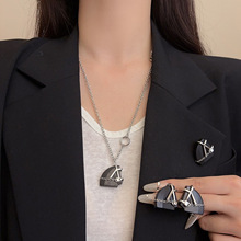 欧美复古马头乌木吊坠高级感项链男女中长款轻奢小众银色锁骨链