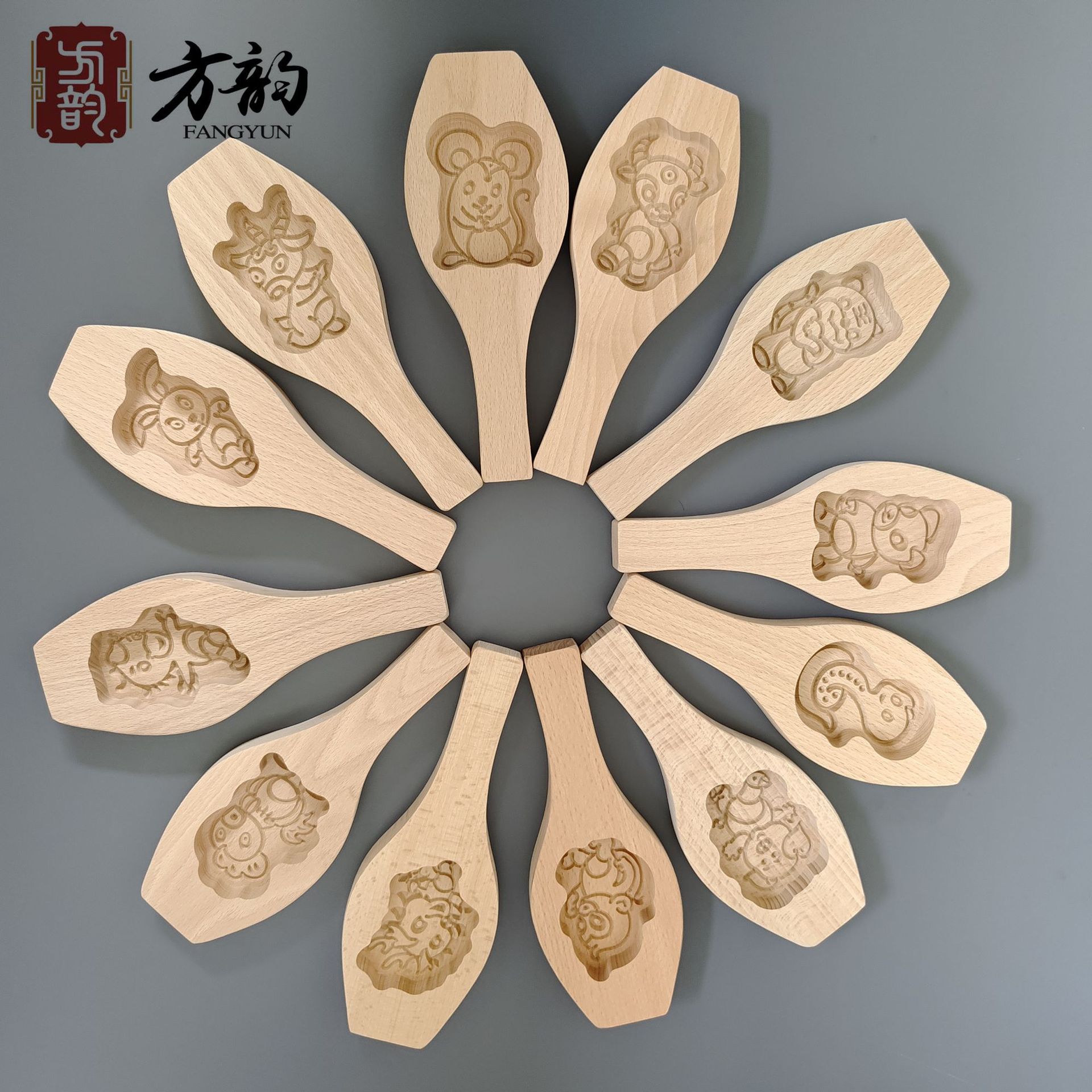 Twelve zodiac mooncake molds, muffin molds, biscuit molds, wooden mooncake molds, noodle food molds, wooden molds