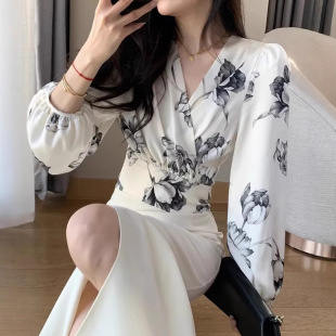 �OӋ��С��ϵ������v�I�黨�r��Ů�����⴩�L��̿������_����ȹ