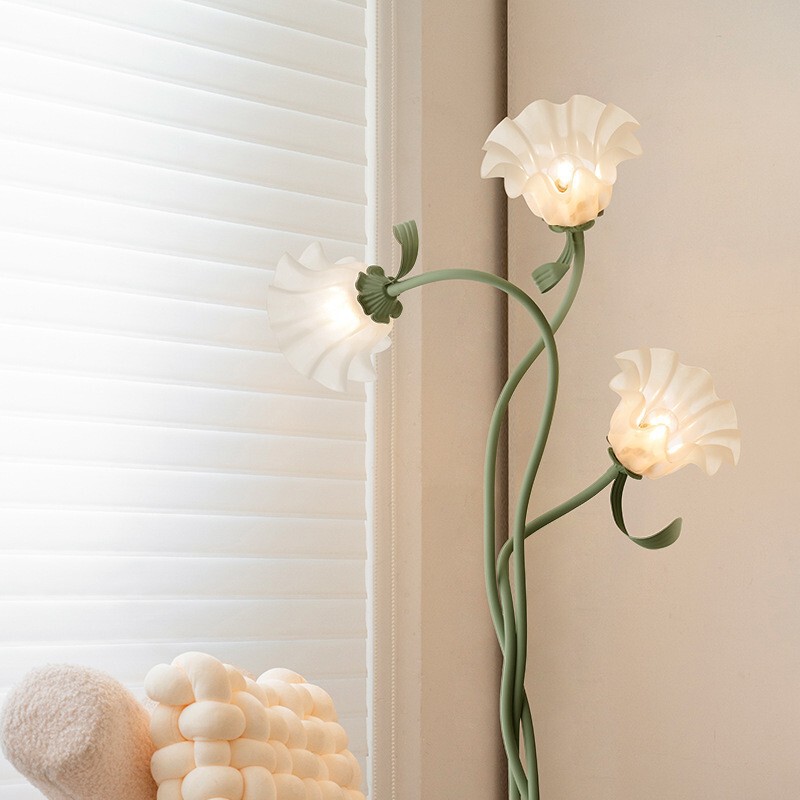 Cross-Border Hot-Selling Acrylic Lily of the Valley Flower Lampshade Floor Lamp Creative Standing Atmosphere Decorative Lamp for Bedroom, Study, and Living Room