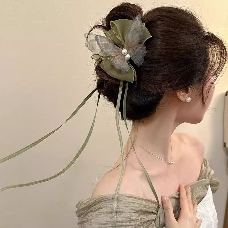 後頭部に蝶結びヘアピンを付けた女性、超妖精のリボン、新しい中国風のポニーテールクリップ、漢服のチャイナドレス、古代風の頭飾り|undefined