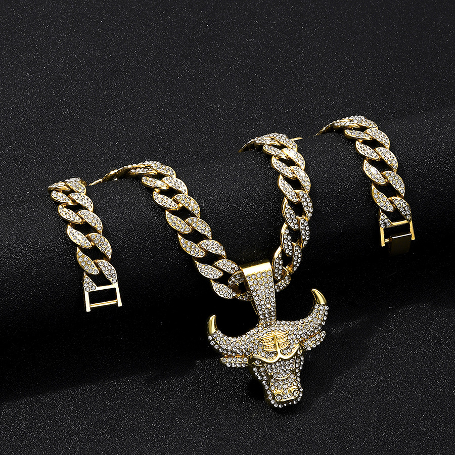 Hip Hop Exaggerated Animal Bull Head Pendant Street Rap Style Personalized Full Diamond Jewelry 15mm Watch Buckle Cuban_voghion.com