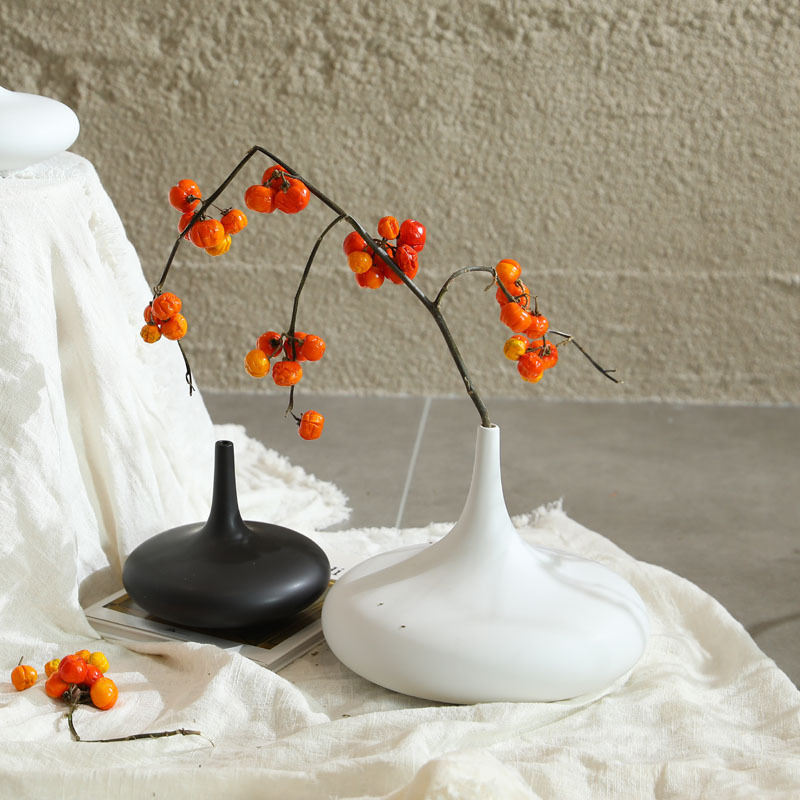 Cerámica creativa en blanco y negro vasijas ornamentos artesanías sala de estar vinos puerta de entrada decoración del hogar ornamentos abstractos al por mayor