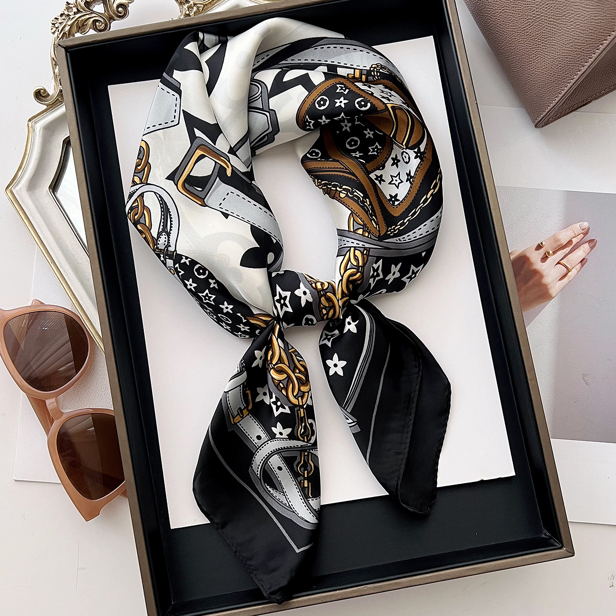 F1-A2A60673-2#흑백