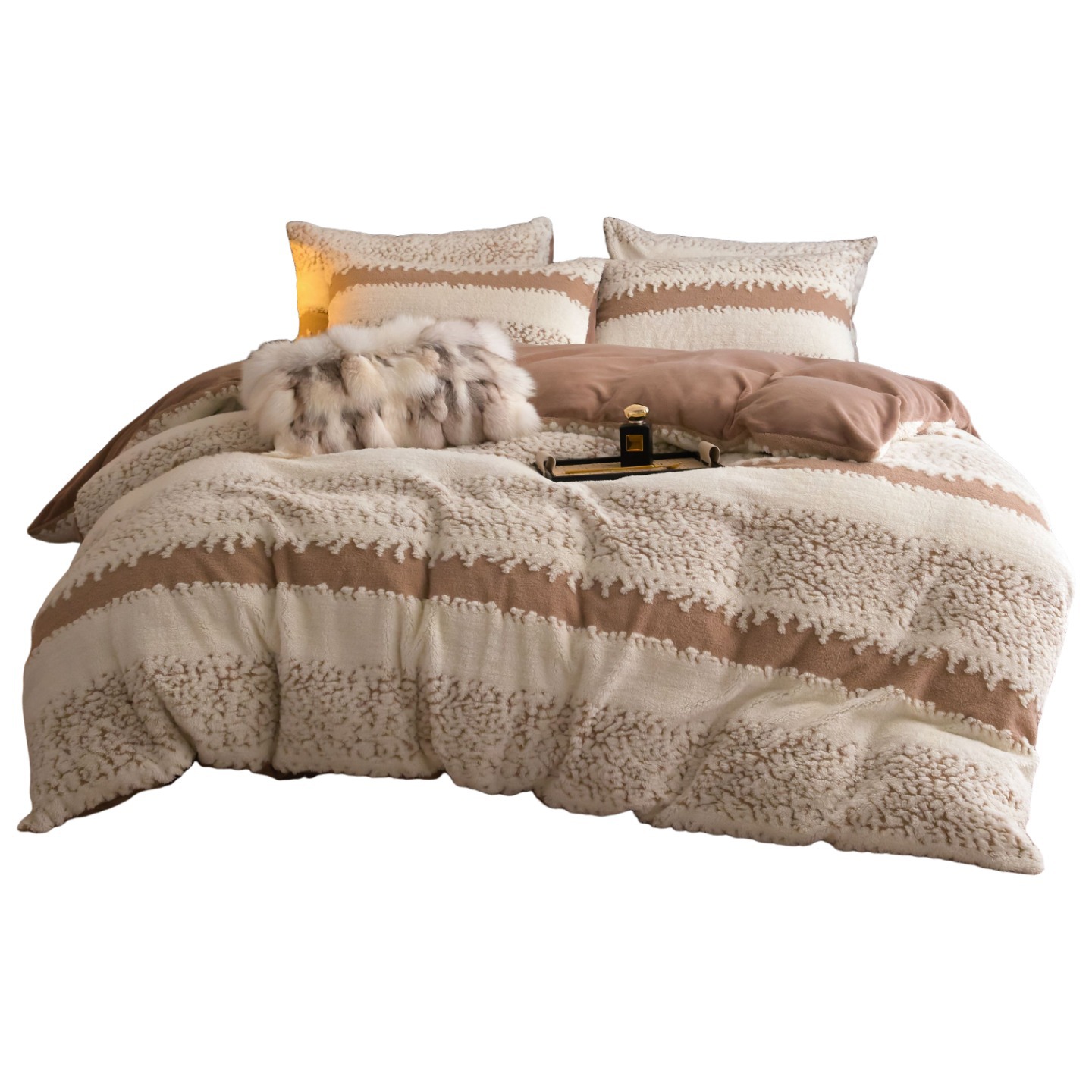 Leche de seda cama de cuatro piezas en invierno grueso 2025 nuevo coral de seda y seda sábanas de dormitorio cubierta de tres piezas