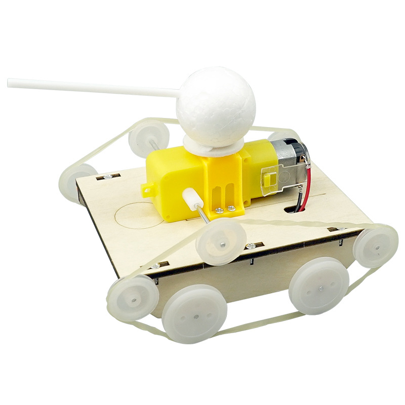Coche tanque de madera eléctrico nuevo modelo de montaje de coche hecho a mano DIY niños educativos populares ciencia actividad juguetes