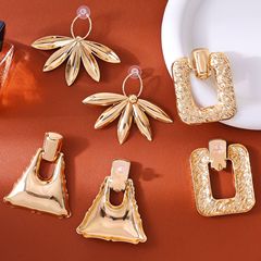 众兴14K金保色轻奢花朵耳钉不锈钢耳环南美款式耳环1件套earrings