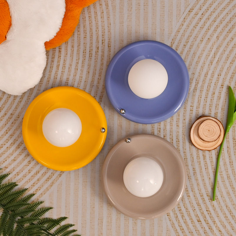 Lámpara decorativa con estilo elegante y cuentas tipo perla