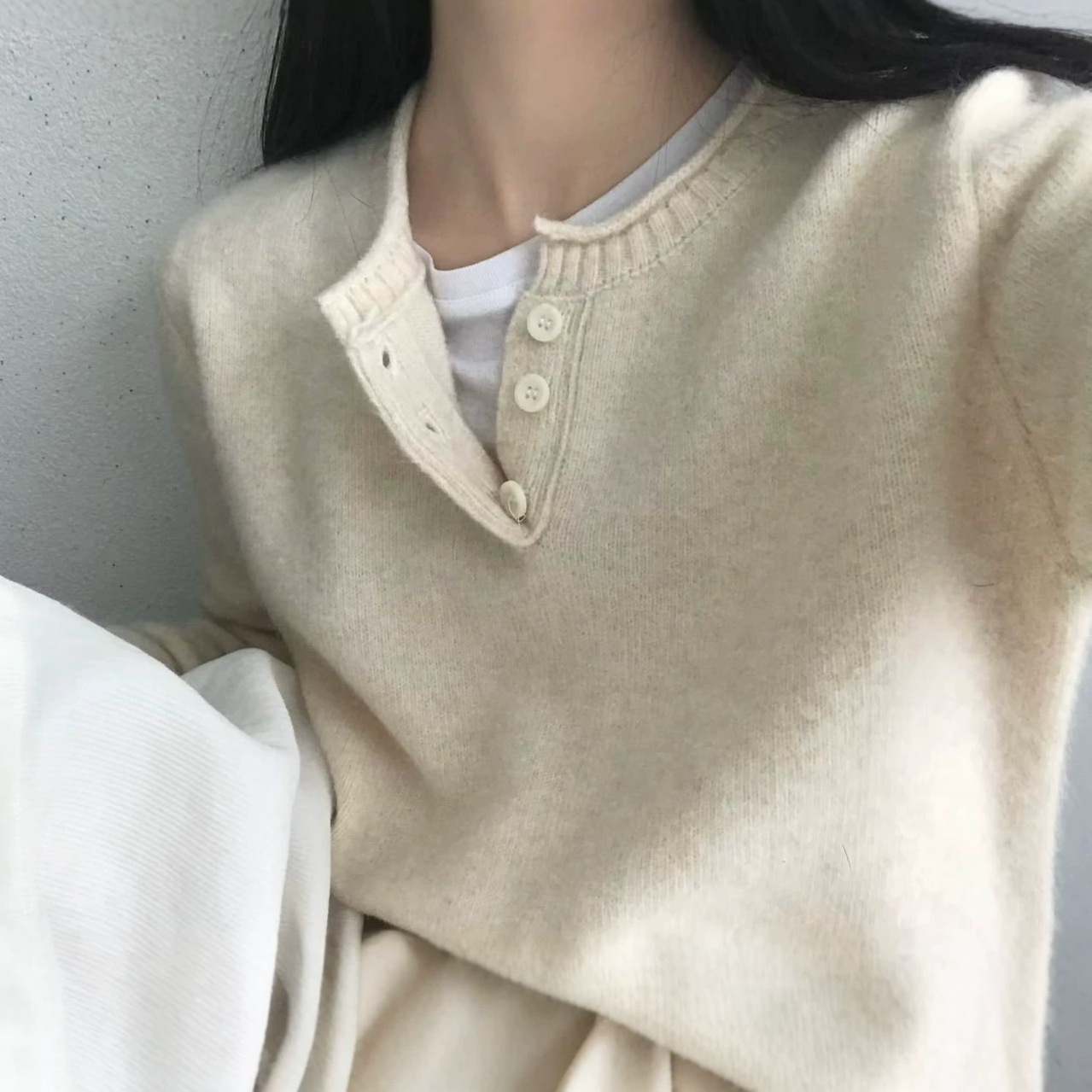 现 韩国设计师jinsim半系扣亨利领针织衫韩系女装软糯舒适感毛衣