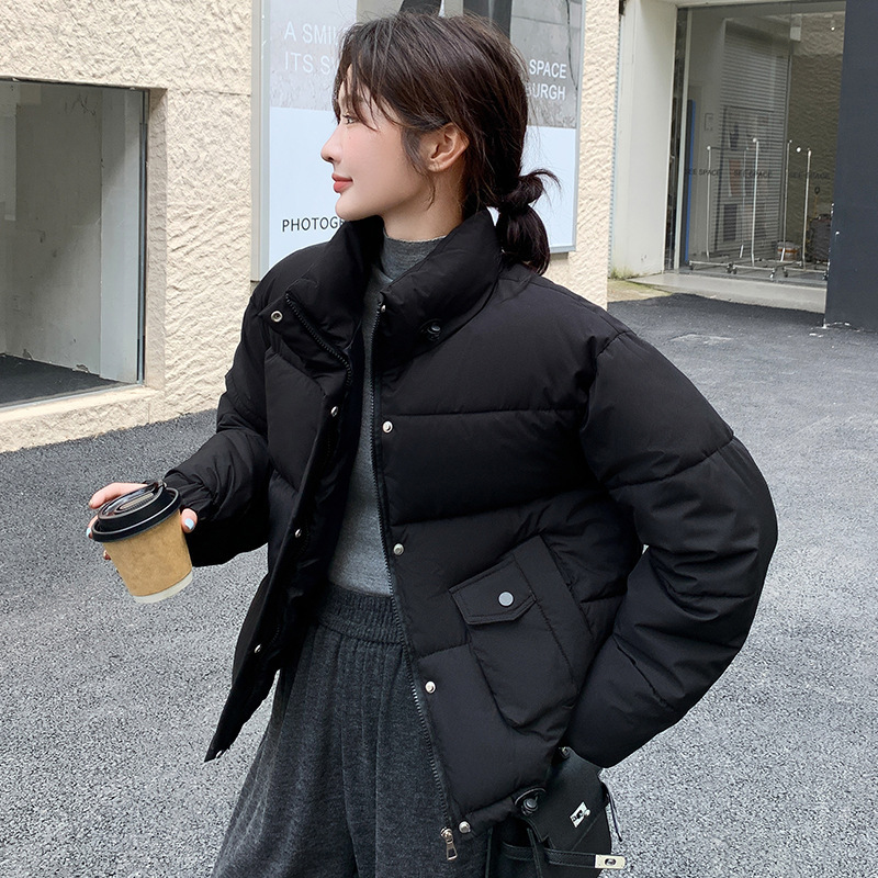 Invierno de nuevo estilo coreano de ropa de algodón caliente y gruesa de cuello corto de pan abrigo a prueba de viento pequeño estilo de moda image 7
