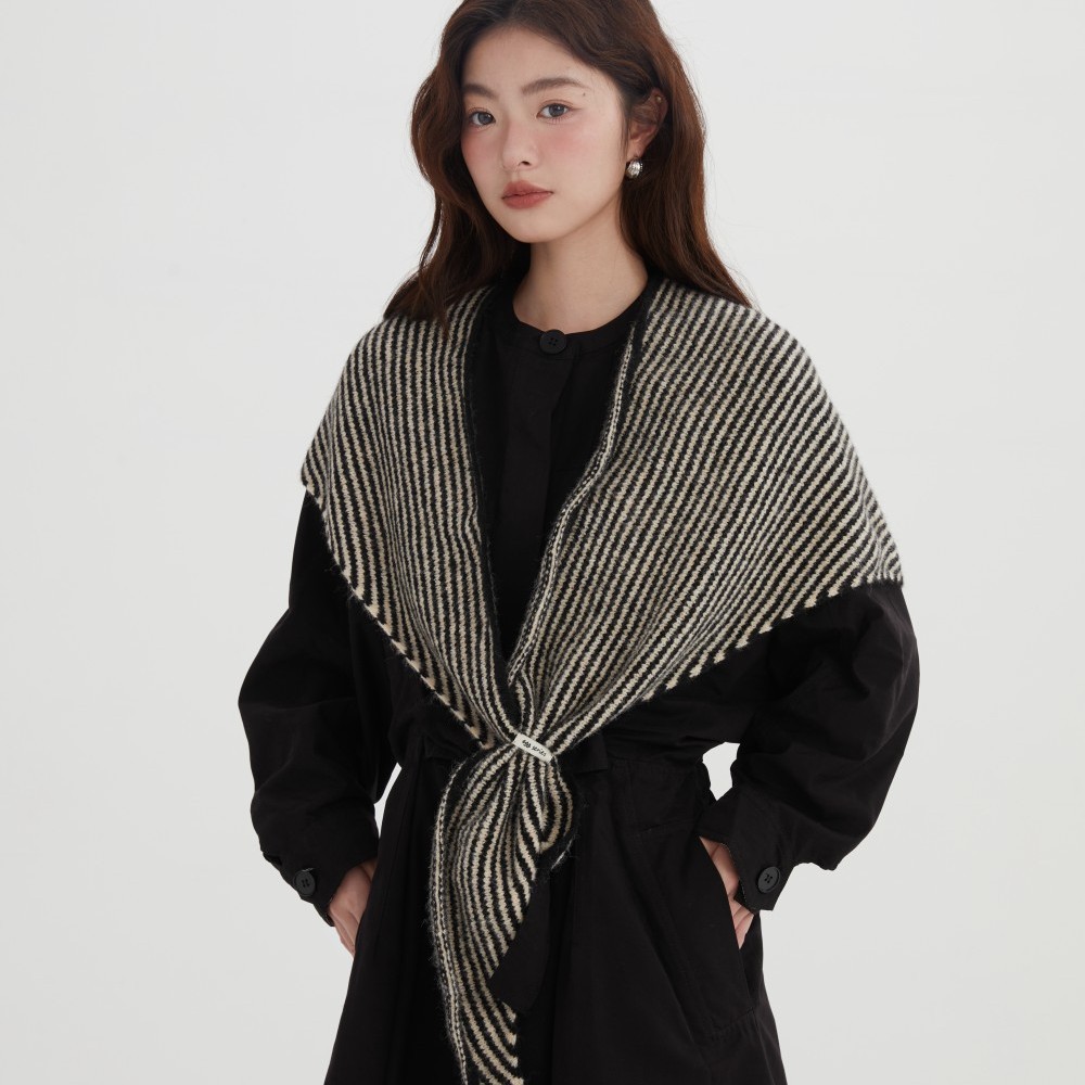 Casual Wool Striped Triangle Shawl for Women, Warm Neck Protector for Spring, Autumn, and Winter, Knitted Outerwear Cape