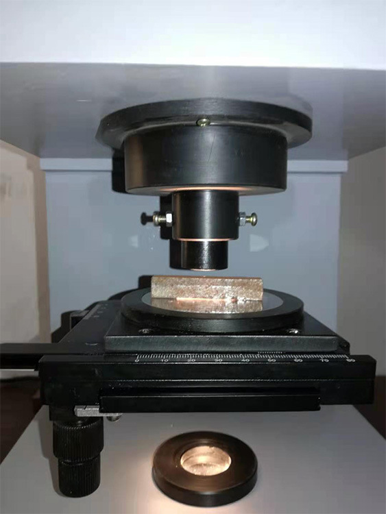 冲击试样投影仪测试部分