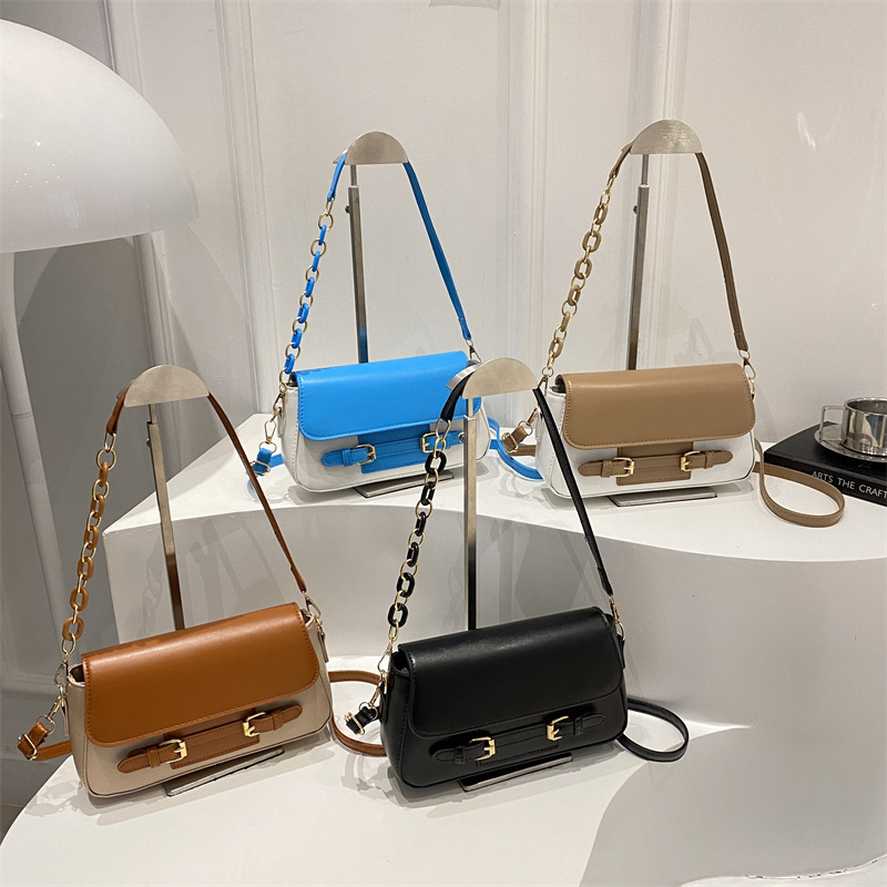 This Year's Trendy Color-Blocked Small Square Bags for Women, 2025 Summer New Style, Light Luxury and Stylish Shoulder Bags, Chain Crossbody Bags Wholesale