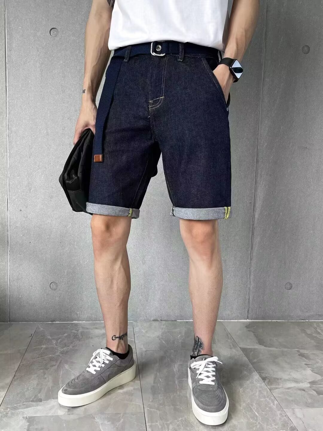 Verano nuevo bolsillo personal jeans pantalones cortos marca de moda hombre pantalones delgados pantalones sueltos