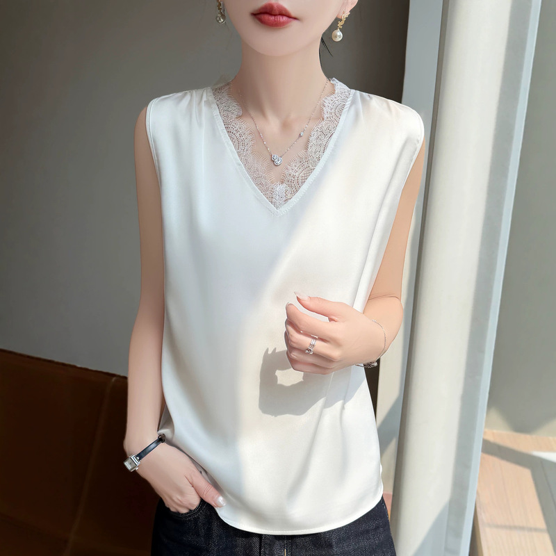 Women's silk vest, lace inner layer for suits, silk satin sleeveless top, high-end camisole Women's silk vest, lace inner layer for suits, silk satin sleeveless top, high-end camisole