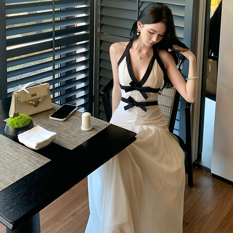 French Seaside Vacation Elegant Long Dress Sexy Backless Birthday Light Evening Dress V Neck Halter Suspender Dress for Women