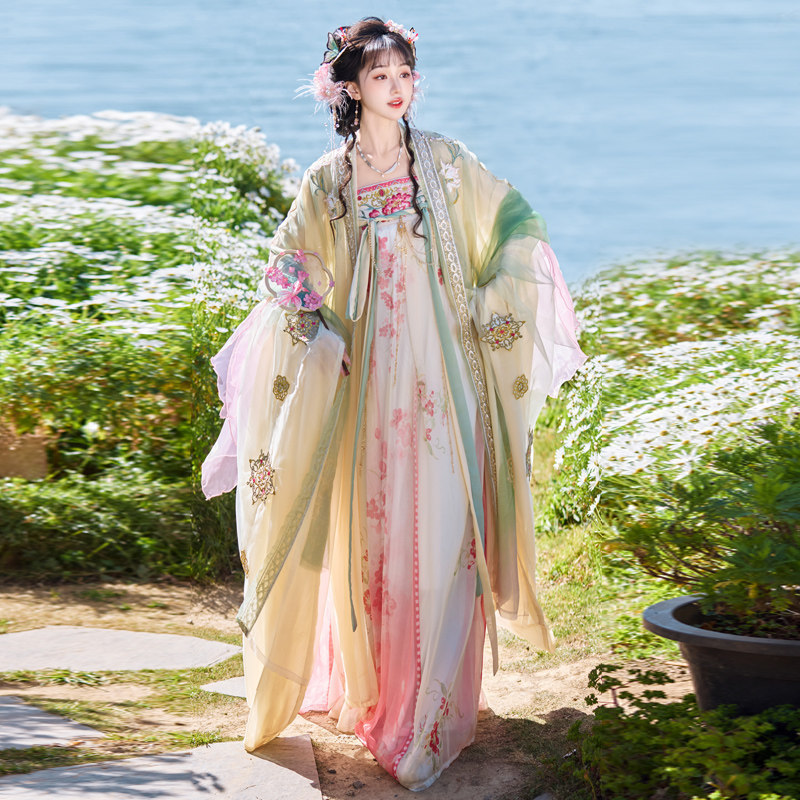 Original Tang-Style Hanfu for Women【Chun Xiao】New Tang-Style Qi Xiong Ruqun with Embroidered Large-Sleeved Shirt, Suitable for Daily Wear in Spring and Summer