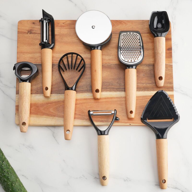 Home kitchen gadget set: kitchen tool set with rotating peeler, bottle opener, pizza knife, pizza spatula, and pizza cutter