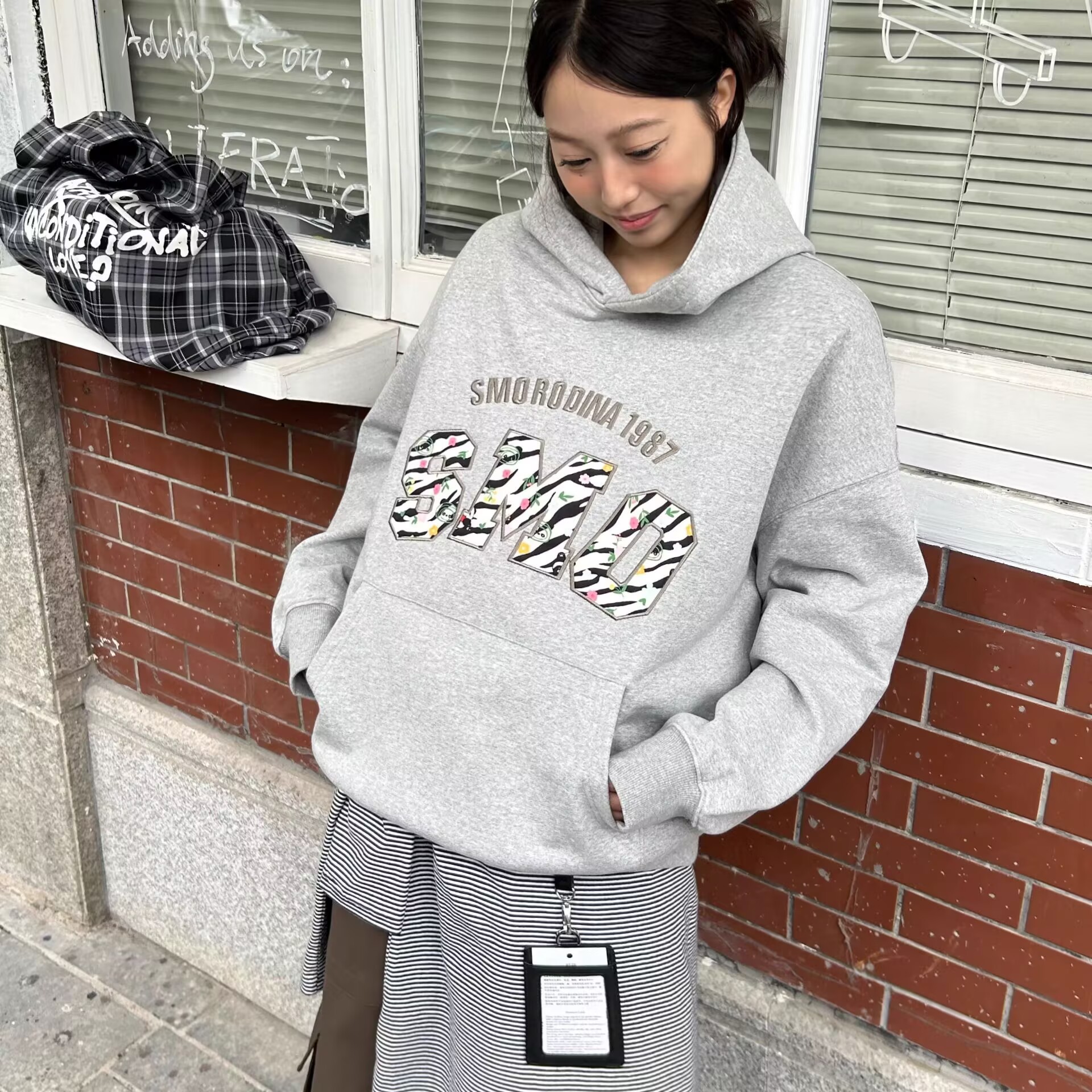 Smorodina秋冬斑马纹熊猫贴布绣连帽卫衣宽松帽衫保暖女国潮