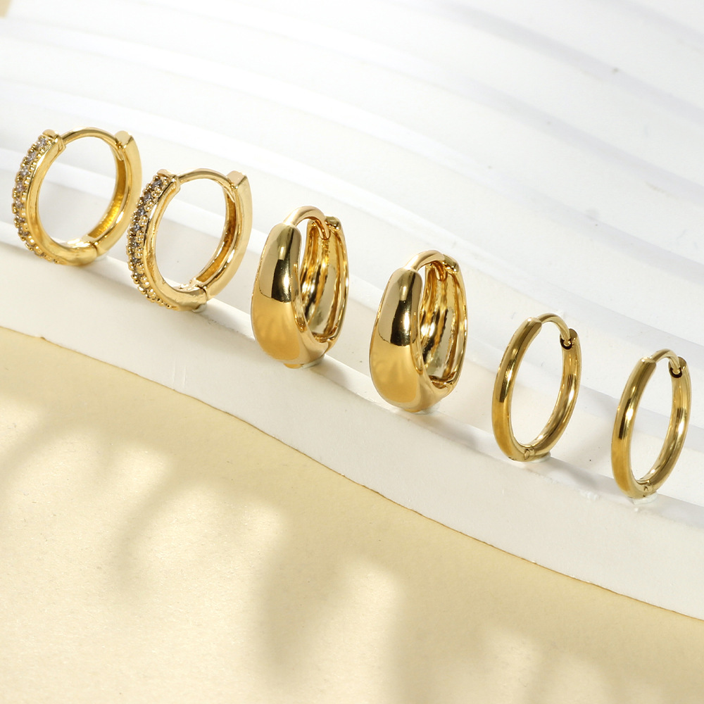 Labret piercing jewelry detail image