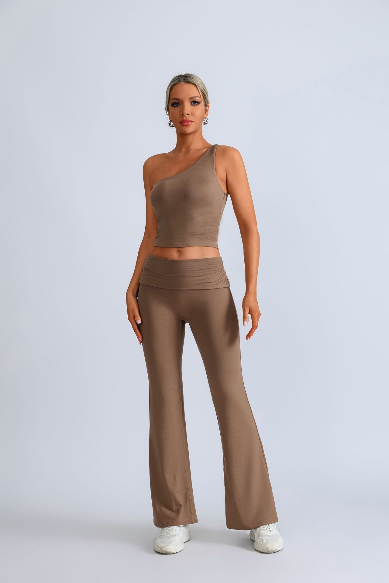 Traje de yoga transfronterizo europeo y americano, top irregular de un solo hombro para mujer, deportes, fitness, caderas, pantalones anchos, pantalones micro