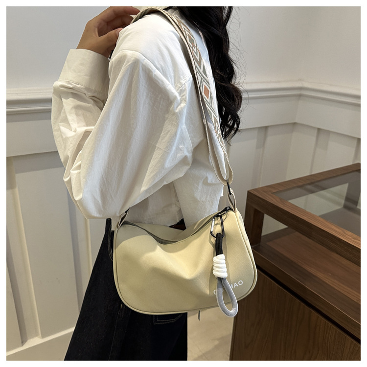 Canvas bag for women 2024 new autumn and winter versatile dumpling bag, casual and sporty wide-shoulder crossbody bag for women undefined