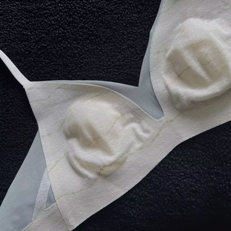 Ultra-Light and Ultra-Thin Anti-Bump Slimming Intimates for Women 2025 New Hot Style Big Breasts Slimming Breathable Seamless Bra Ultra-Light and Ultra-Thin Anti-Bump Slimming Intimates for Women 2025 New Hot Style Big Breasts Slimming Breathable Seamless Bra
