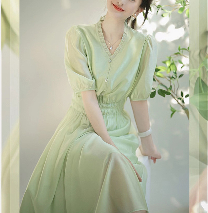 法式温柔风绝美裙子超仙女气质小众别致惊艳绿色奢华大牌连衣裙夏