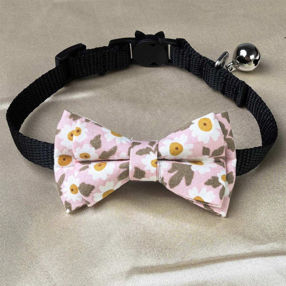 Marca de moda collar de lazo para mascotas collar de perro de peluche collar de perro pajarita de gato decoración puede tirar de la correa del cuello al por mayor