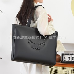 学生大容量托特包时尚百搭三叶同款运动单肩包pu手提通勤购物袋女