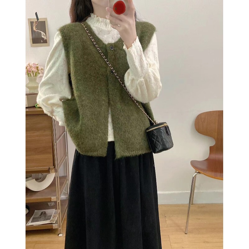plus size Women's Wear in Autumn with a Set of Lazy Style Retro Green Knitted Vest Lace Shirt Mori Dress