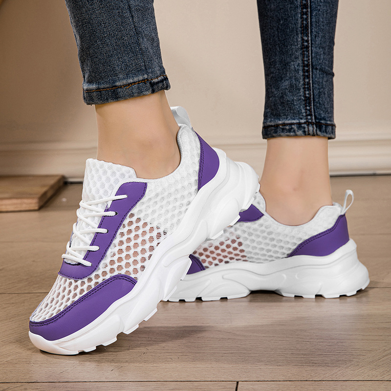 Fashionable lightweight breathable running sneakers for leisure