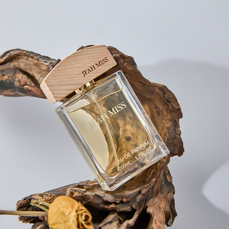 Caja de regalo en vivo para hombres 50ml fragancia de madera fresca y duradera colonia vietnamita al por mayor