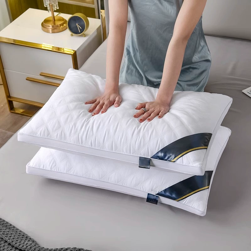П cervical support pillow? (We should translate): Шейно-ворничная подушка? Actually 'Cervical Support Pillow, Hotel-Style 48×74 cm, Super Soft, 700–900 g Options' -> Подушка для поддержки шеи, гостиничный стиль, 48×74 см, ультра мягкая, варианты 700–900 г