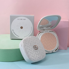 蕾琪 小雛菊柔霧雙層粉餅乾濕兩用 Q2163