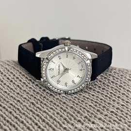 镶钻女表跨境外贸轻奢手表女士金色女士腕表新款皮带小表盘厂家货