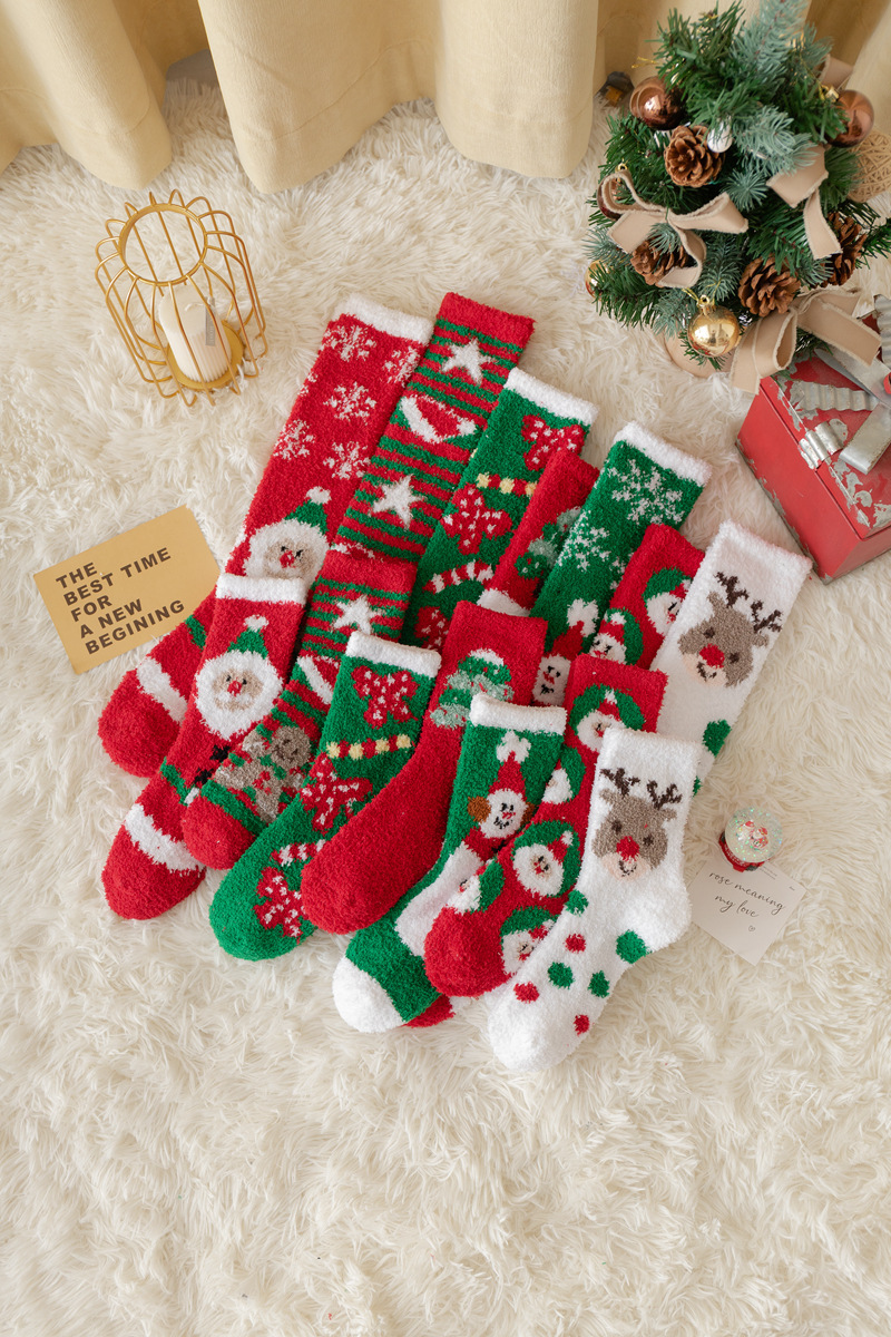 Women's Christmas Cartoon Nylon Jacquard Crew Socks A Pair display picture 3